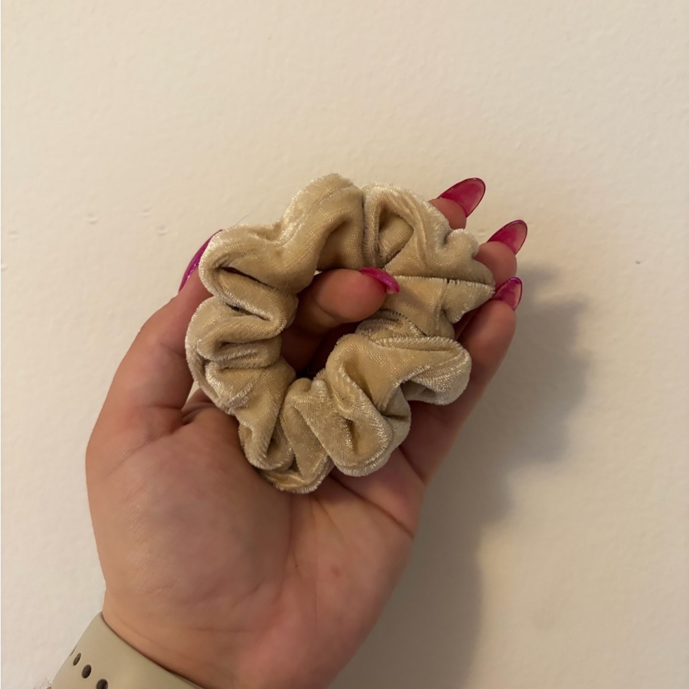 Scrunchie Bundle - Picture 10 of 12